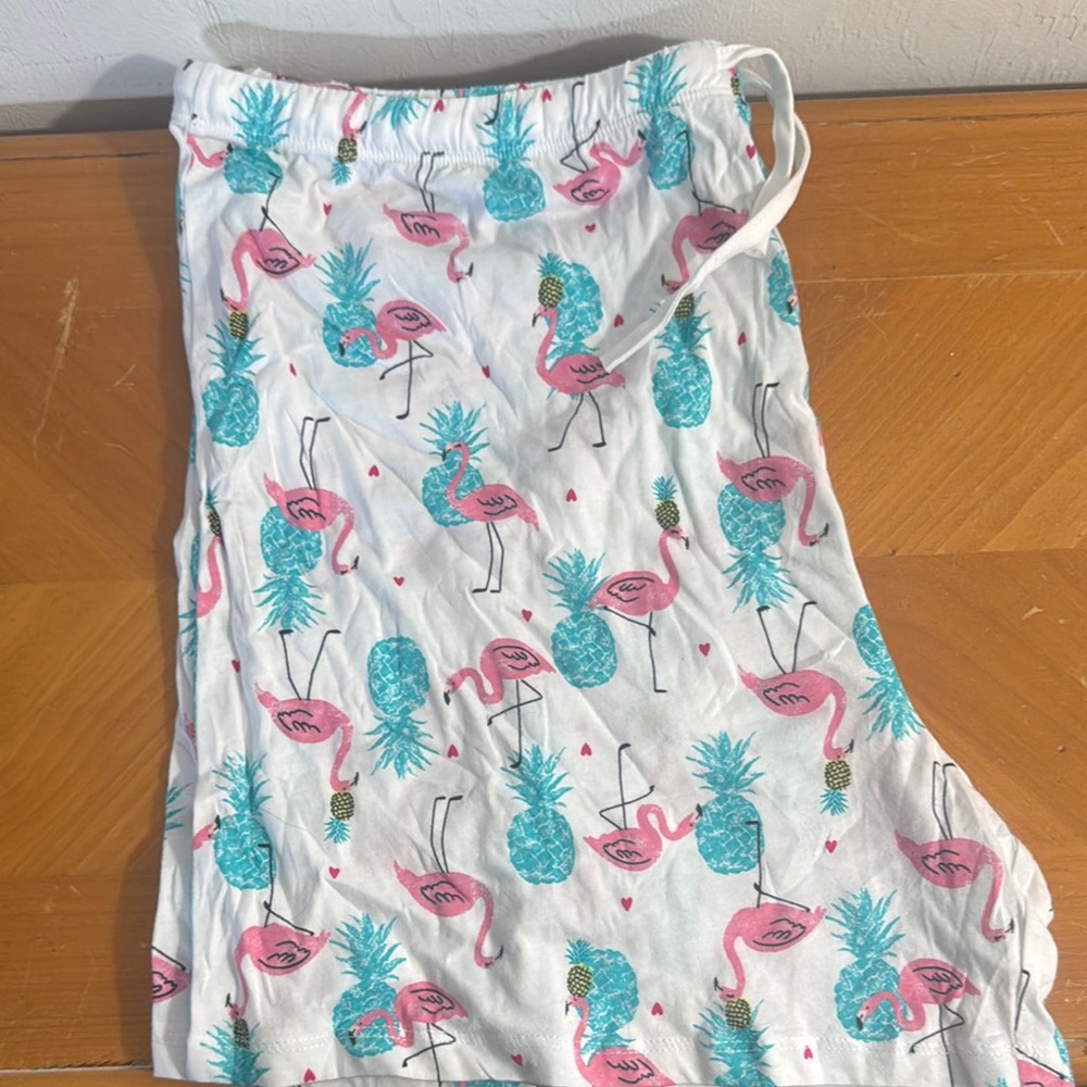 White and Pink Pajamas Casual Resort Wear Sleeveless Top 2x and Shorts 3X